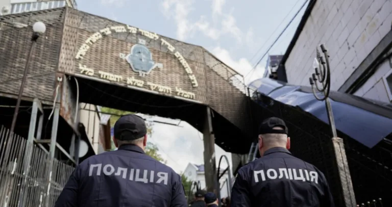 В Умані почали з'являтися блок-пости: поліція посилює безпеку в Умані через приїзд хасидів на Рош га-Шана