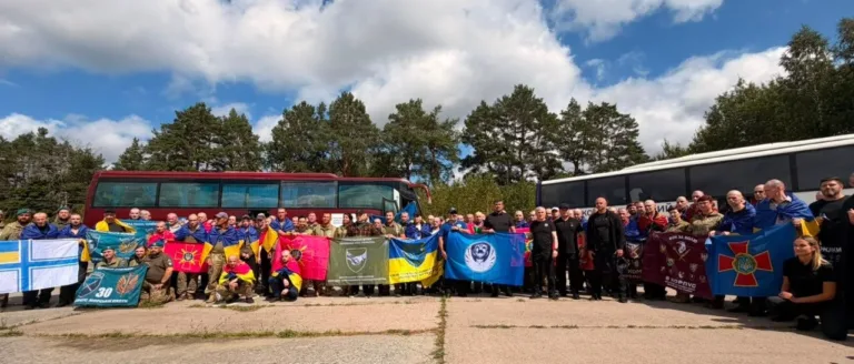 Відбувся черговий обмін полоненими: на Україну повернули 103 захисники