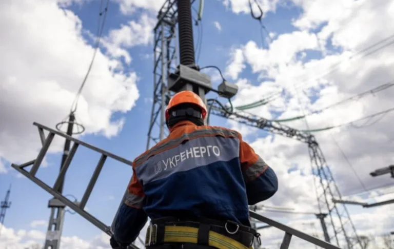 Негода залишила понад 30 населених пунктів на Черкащині без світла